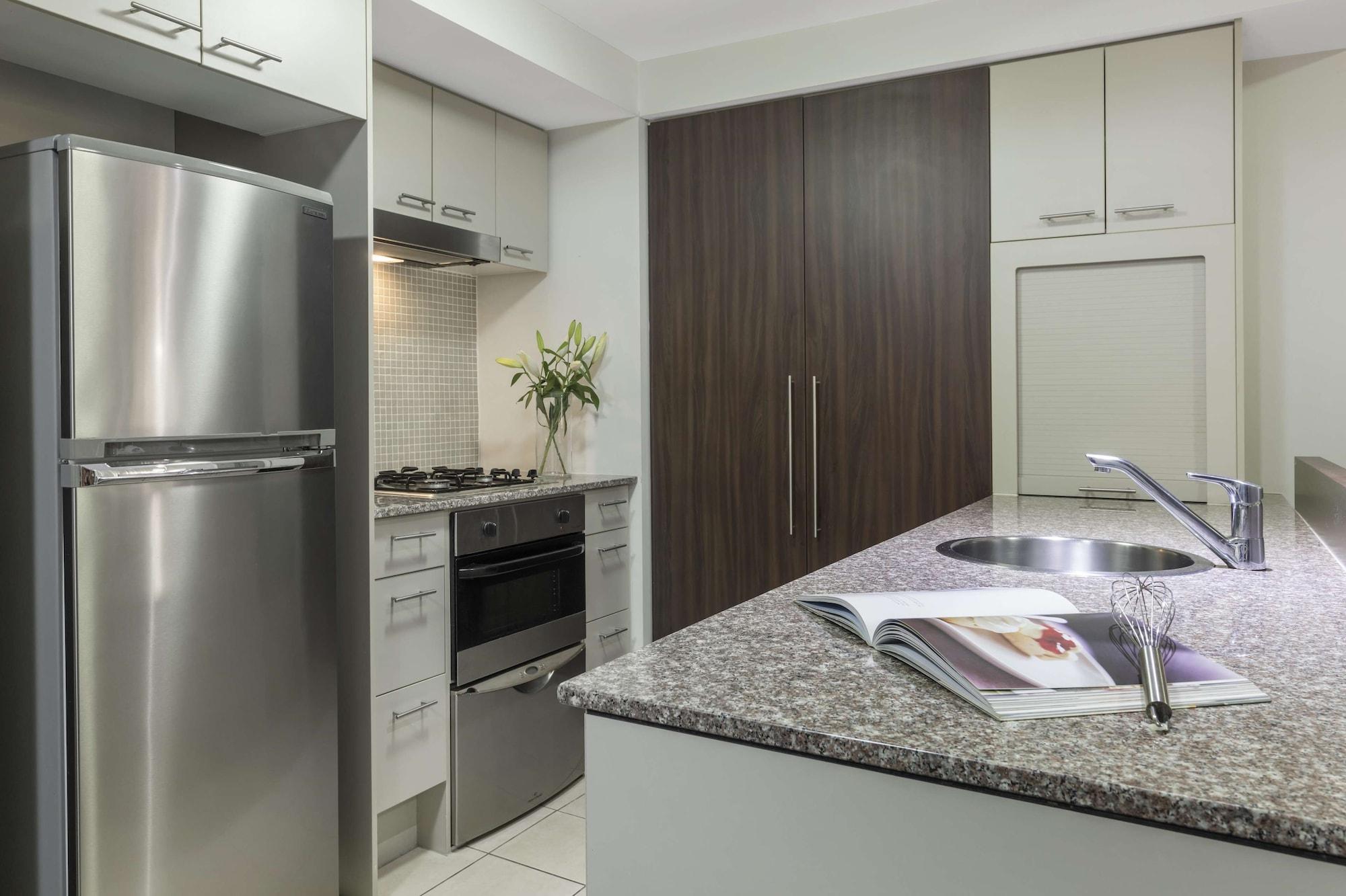 Oaks Brisbane Aurora Suites Екстериор снимка