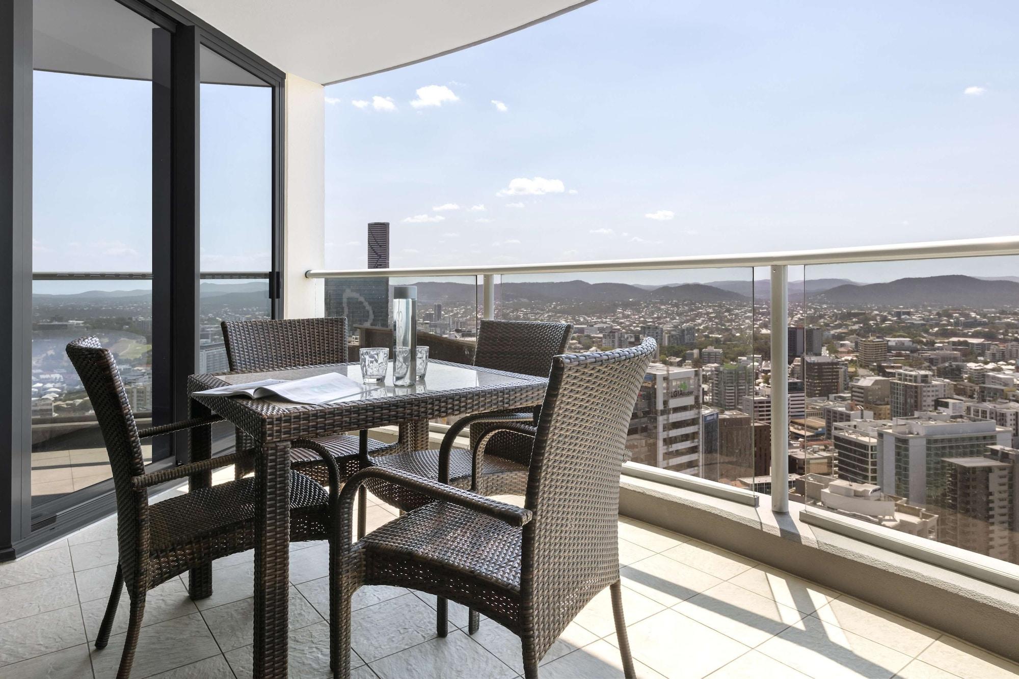 Oaks Brisbane Aurora Suites Екстериор снимка