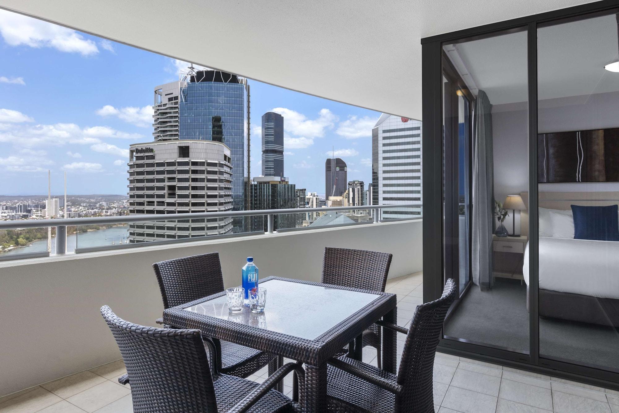 Oaks Brisbane Aurora Suites Екстериор снимка