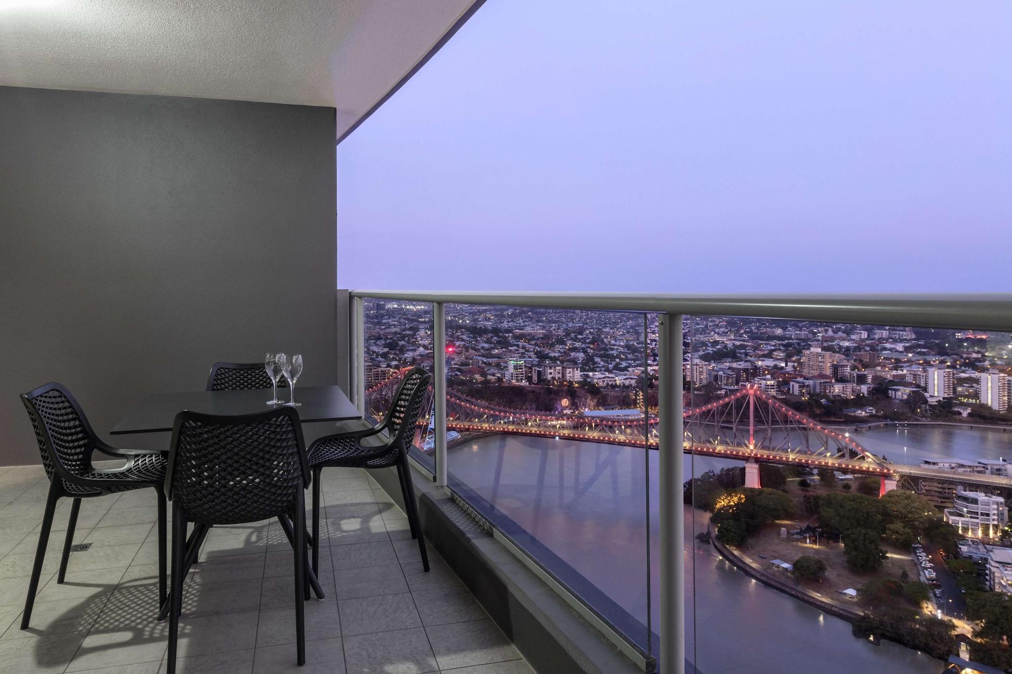 Oaks Brisbane Aurora Suites Екстериор снимка