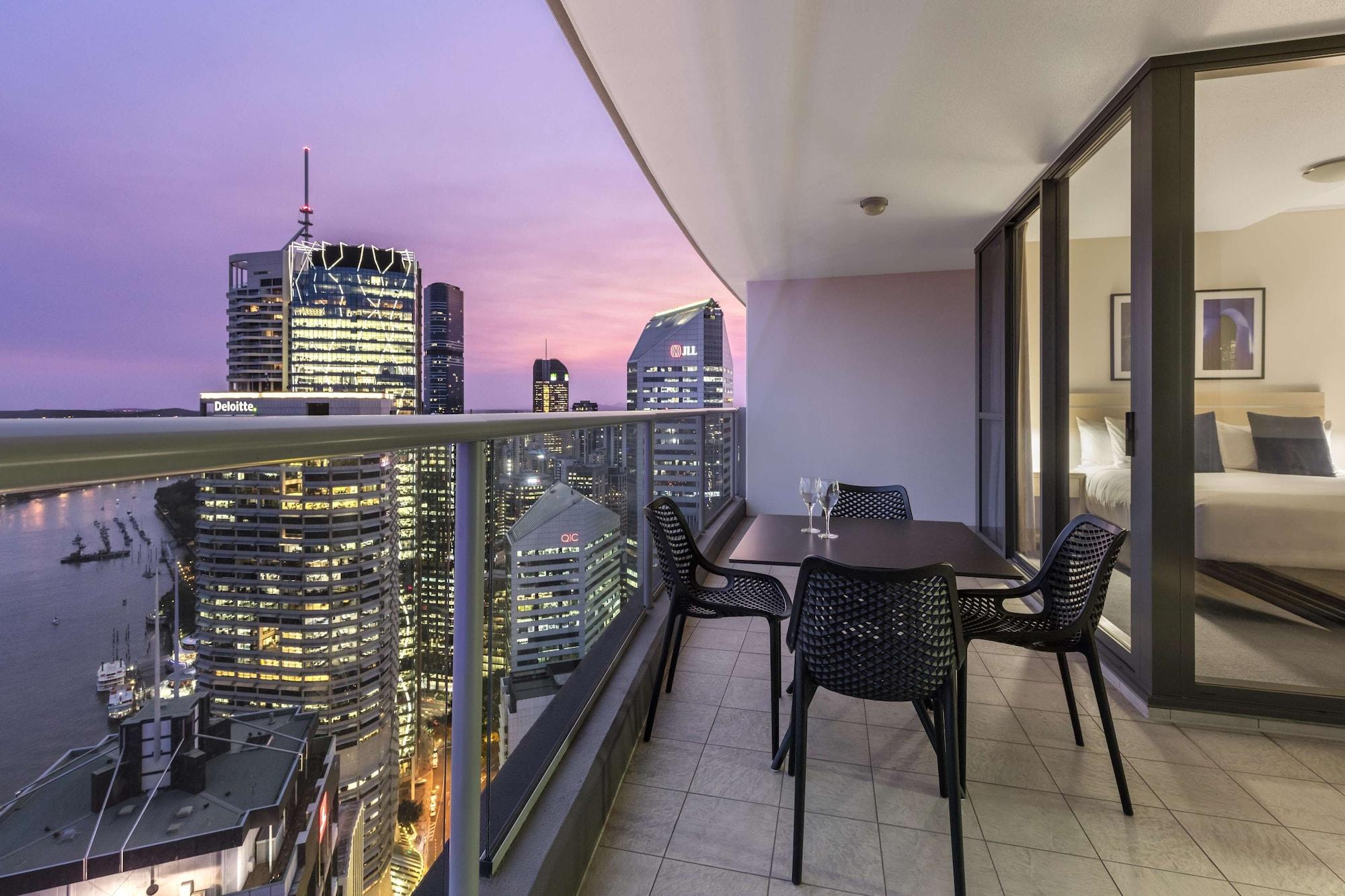 Oaks Brisbane Aurora Suites Екстериор снимка