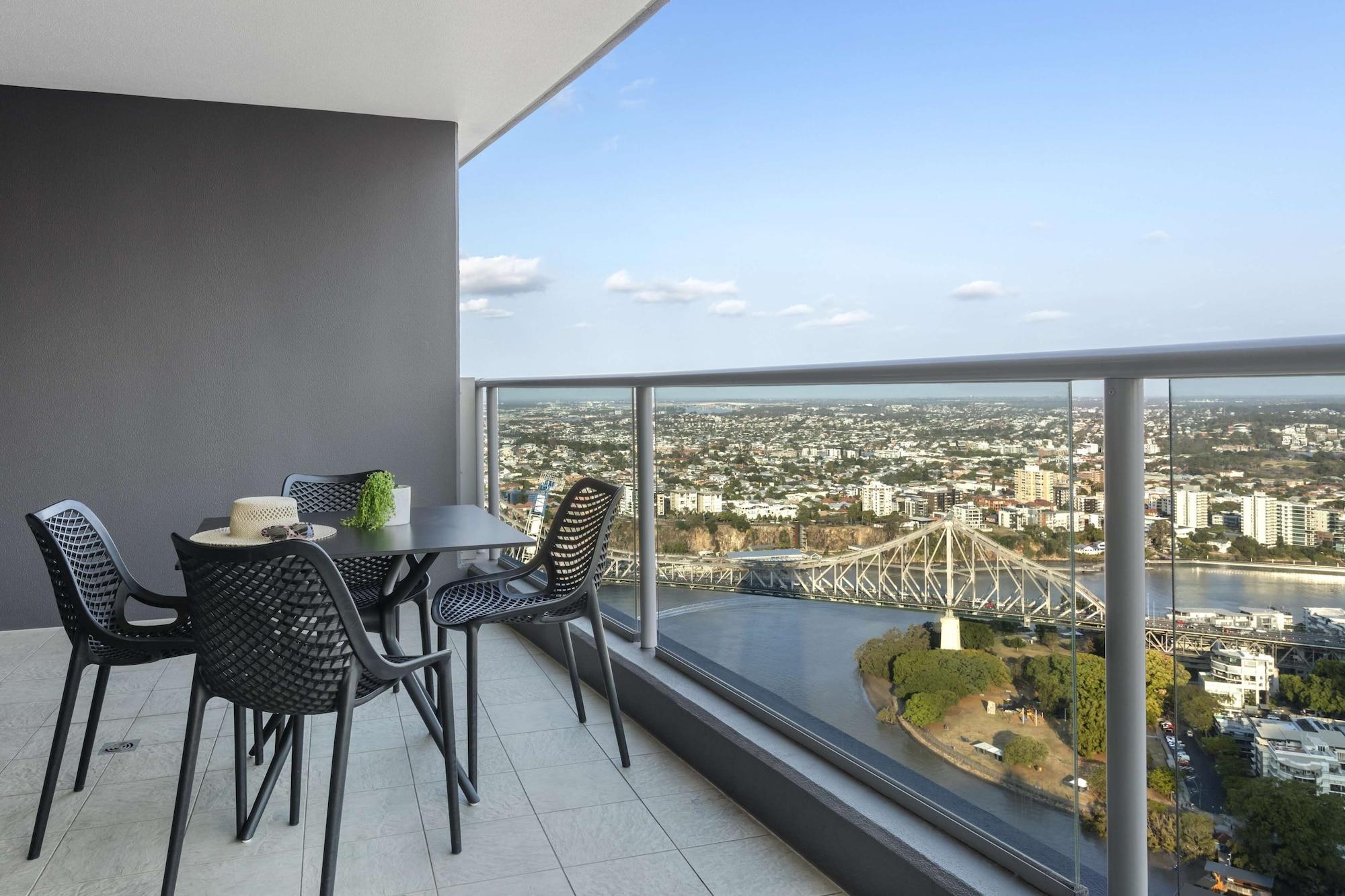 Oaks Brisbane Aurora Suites Екстериор снимка