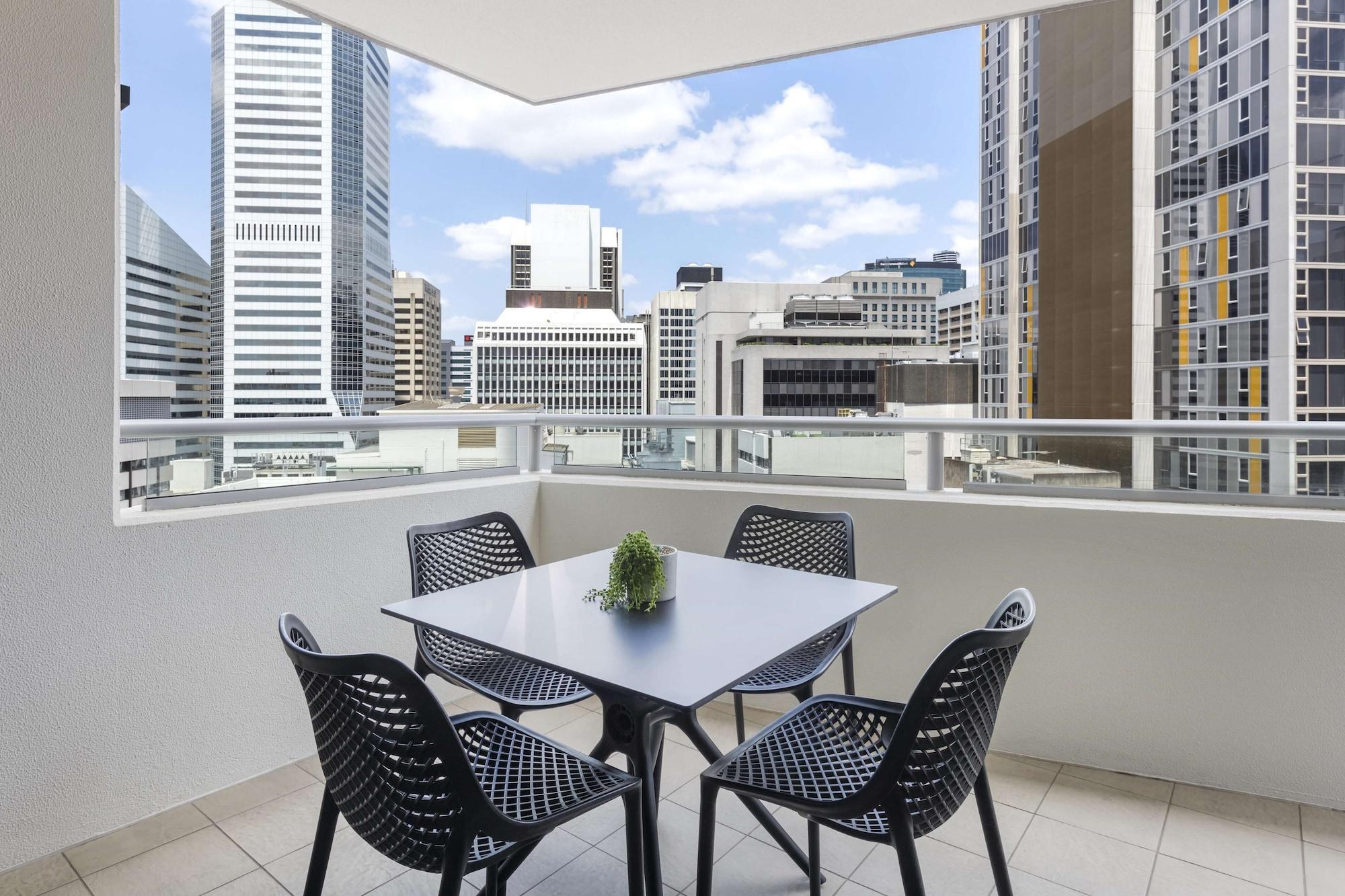 Oaks Brisbane Aurora Suites Екстериор снимка